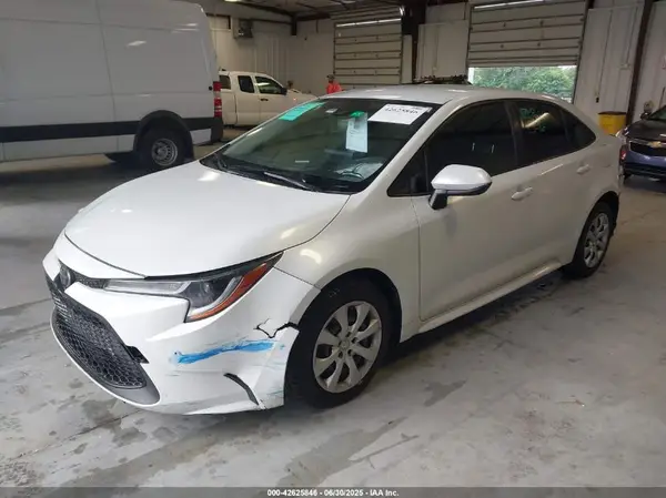 JTDEPMAE8NJ207787 2022 TOYOTA COROLLA - Image 2