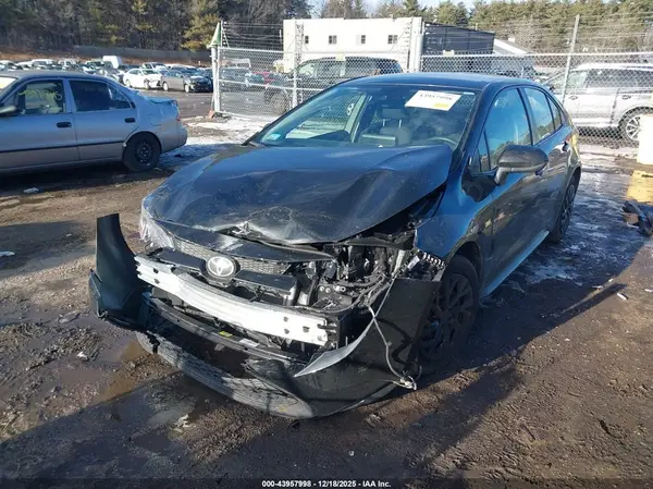 JTDEPMAE8NJ213427 2022 TOYOTA COROLLA - Image 2