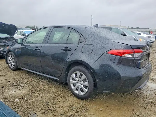 JTDEPMAE9MJ117742 2021 TOYOTA COROLLA - Image 2