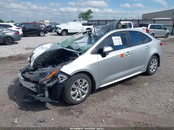 JTDEPMAE9MJ118213 2021 TOYOTA COROLLA - Image 2
