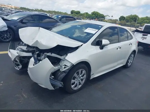 JTDEPMAE9MJ120396 2021 TOYOTA COROLLA - Image 2