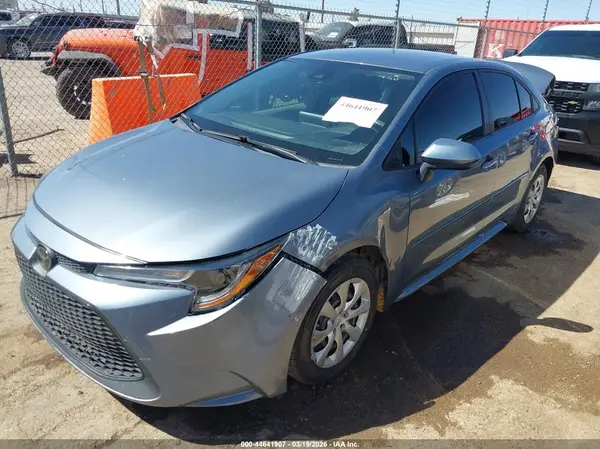 JTDEPMAE9MJ123363 2021 TOYOTA COROLLA - Image 2