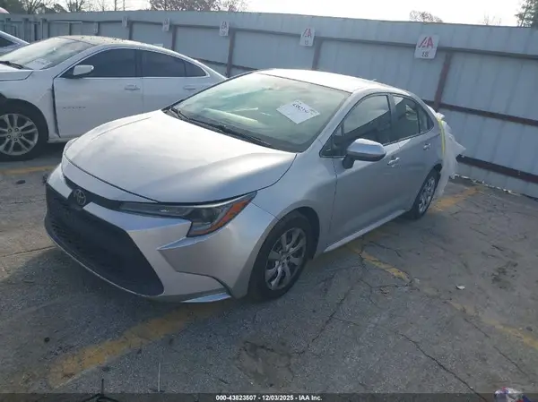 JTDEPMAE9MJ131723 2021 TOYOTA COROLLA - Image 2