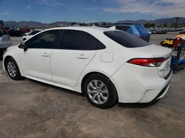 JTDEPMAE9MJ132550 2021 TOYOTA COROLLA - Image 2