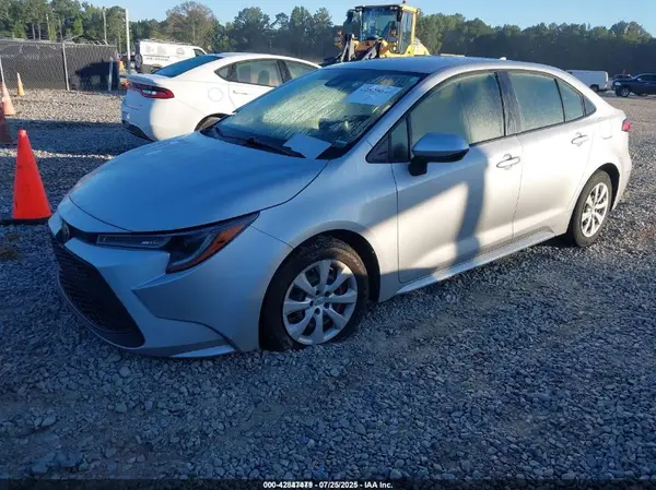 JTDEPMAE9MJ137943 2021 TOYOTA COROLLA - Image 2
