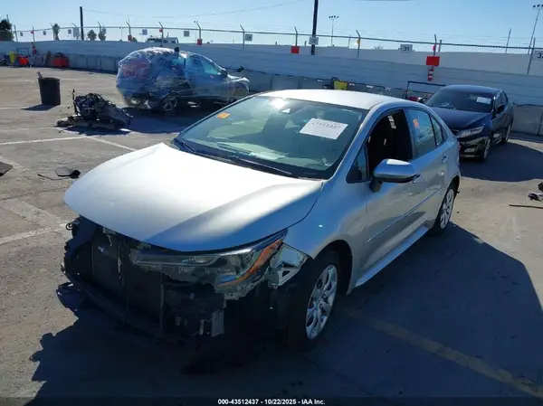 JTDEPMAE9MJ143158 2021 TOYOTA COROLLA - Image 2