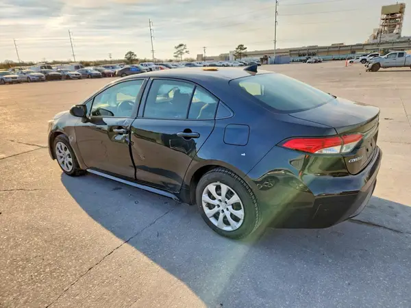 JTDEPMAE9MJ148599 2021 TOYOTA COROLLA - Image 2