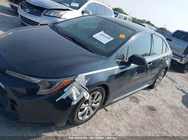 JTDEPMAE9MJ157562 2021 TOYOTA COROLLA - Image 2