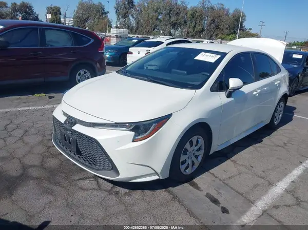 JTDEPMAE9MJ161286 2021 TOYOTA COROLLA - Image 2