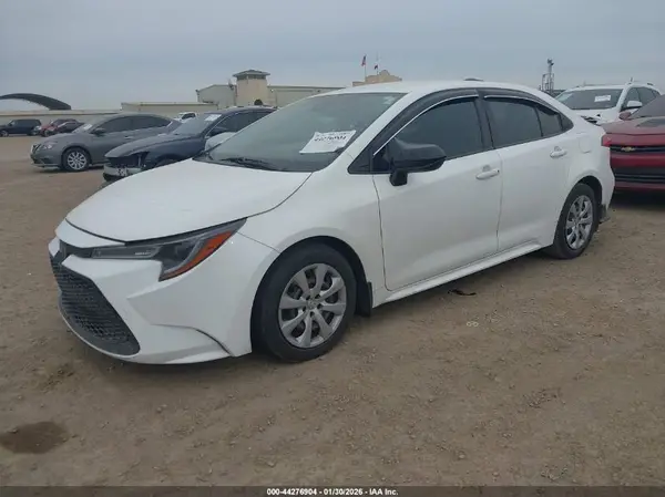 JTDEPMAE9MJ161692 2021 TOYOTA COROLLA - Image 2