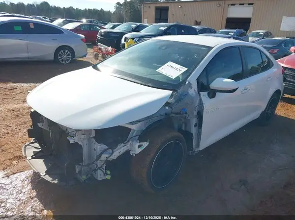 JTDEPMAE9MJ172644 2021 TOYOTA COROLLA - Image 2