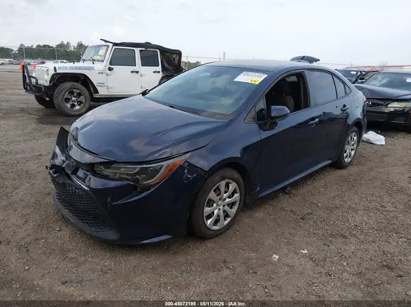 JTDEPMAE9MJ175074 2021 TOYOTA COROLLA - Image 2