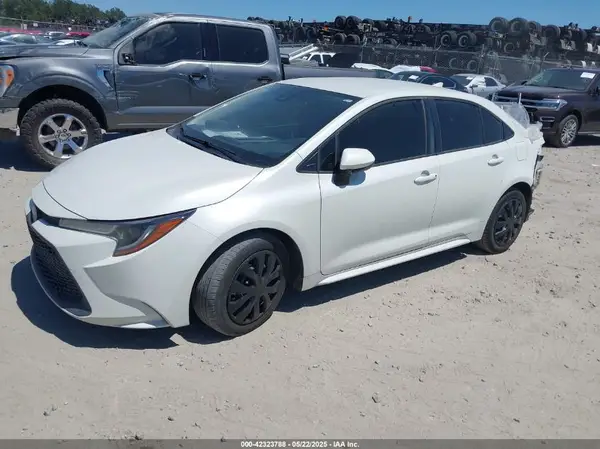 JTDEPMAE9MJ176824 2021 TOYOTA COROLLA - Image 2