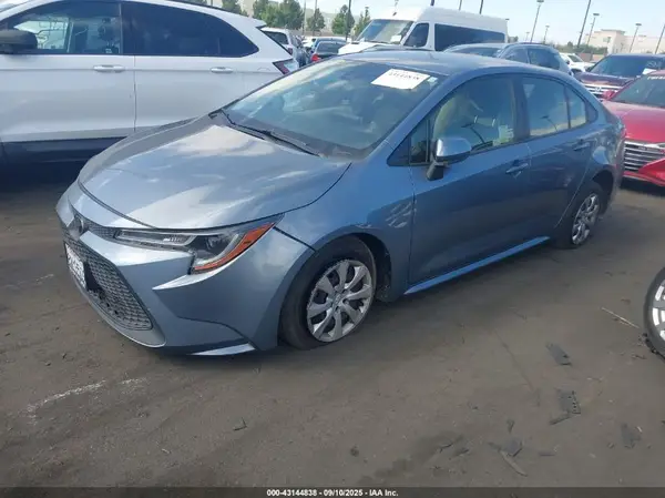 JTDEPMAE9MJ179562 2021 TOYOTA COROLLA - Image 2