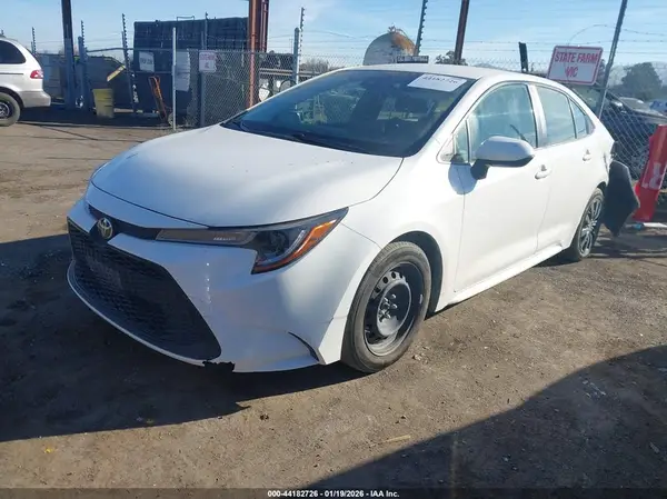 JTDEPMAE9MJ183367 2021 TOYOTA COROLLA - Image 2