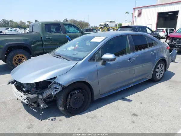 JTDEPMAE9MJ186267 2021 TOYOTA COROLLA - Image 2