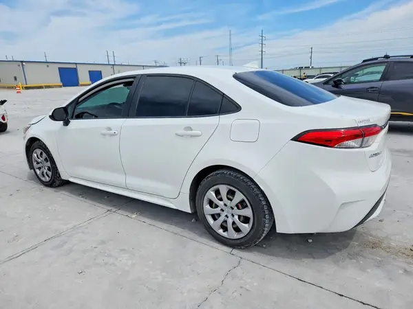 JTDEPMAE9N3007439 2022 TOYOTA COROLLA - Image 2