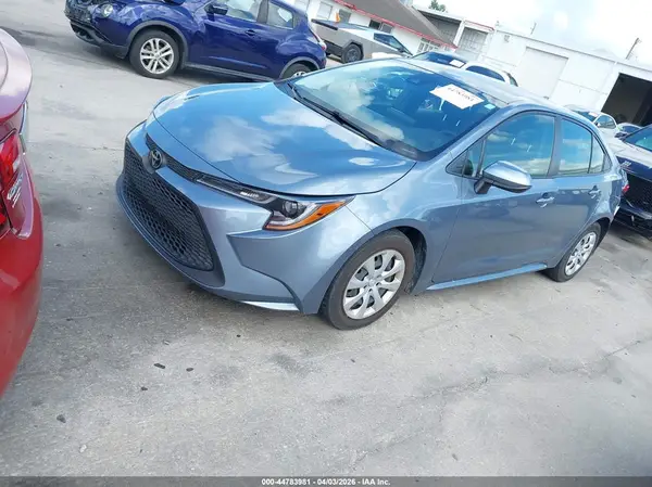 JTDEPMAE9N3008641 2022 TOYOTA COROLLA - Image 2