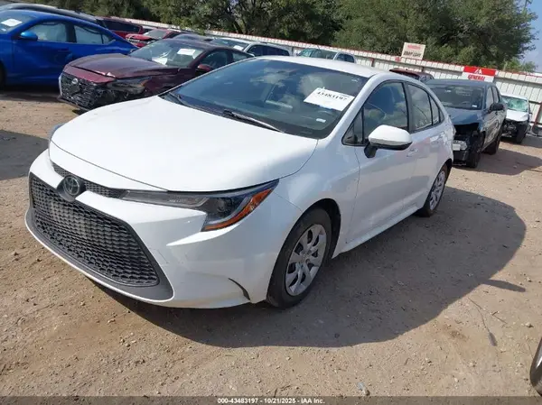 JTDEPMAE9N3020370 2022 TOYOTA COROLLA - Image 2
