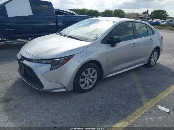 JTDEPMAE9N3031224 2022 TOYOTA COROLLA - Image 2