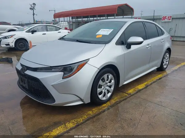 JTDEPMAE9NJ202081 2022 TOYOTA COROLLA - Image 2