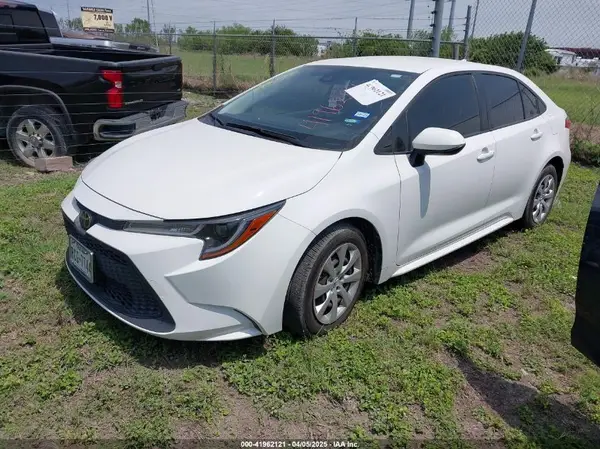 JTDEPMAE9NJ202453 2022 TOYOTA COROLLA - Image 2