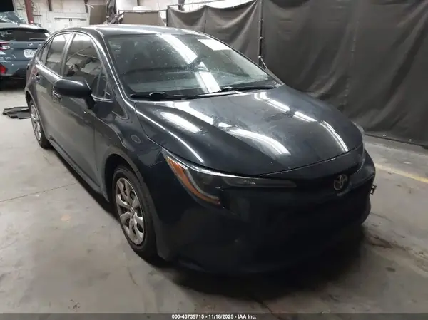 JTDEPMAE9NJ212996 2022 TOYOTA COROLLA - Image 1