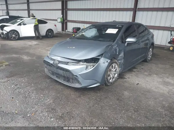 JTDEPMAEXMJ118351 2021 TOYOTA COROLLA - Image 2