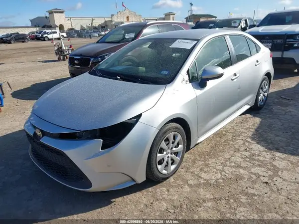JTDEPMAEXMJ154010 2021 TOYOTA COROLLA - Image 2
