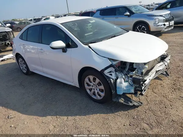 JTDEPMAEXMJ160261 2021 TOYOTA COROLLA - Image 1