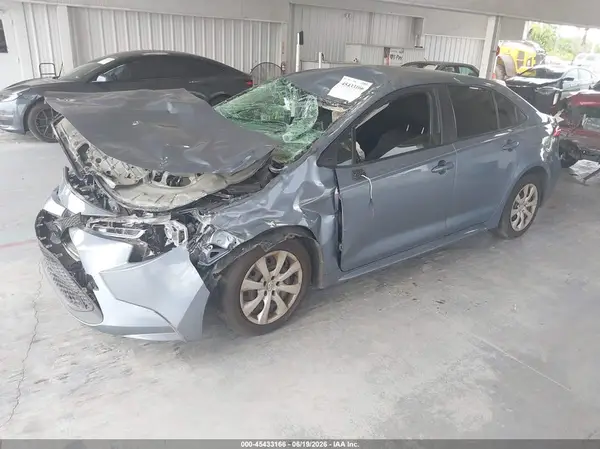 JTDEPMAEXMJ170238 2021 TOYOTA COROLLA - Image 2