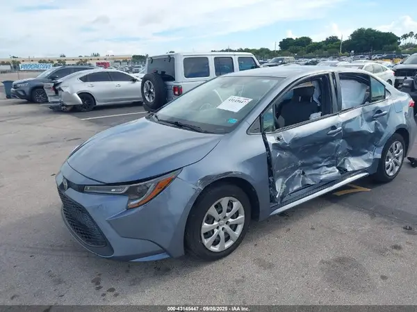 JTDEPMAEXMJ184432 2021 TOYOTA COROLLA - Image 2