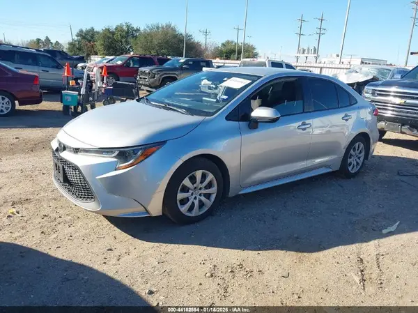 JTDEPMAEXN3010740 2022 TOYOTA COROLLA - Image 2