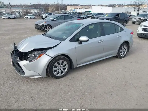 JTDEPMAEXN3016389 2022 TOYOTA COROLLA - Image 2
