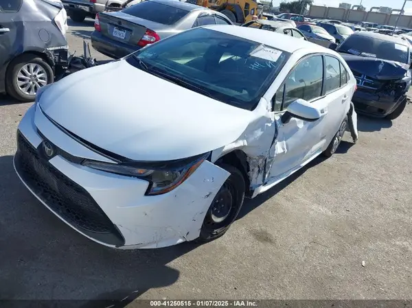 JTDEPMAEXN3032821 2022 TOYOTA COROLLA - Image 2