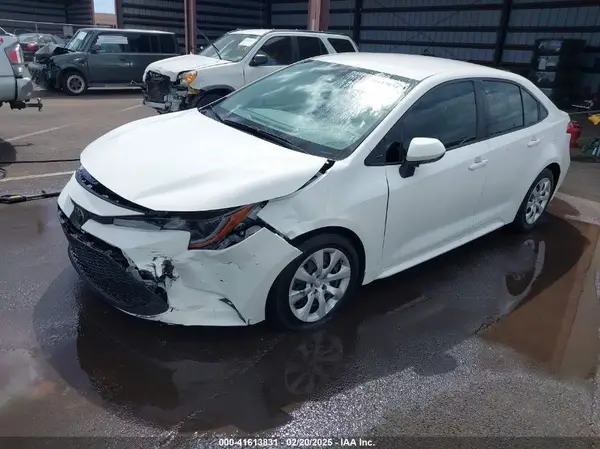 JTDEPMAEXNJ207483 2022 TOYOTA COROLLA - Image 2