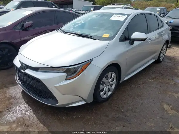 JTDEPMAEXNJ214045 2022 TOYOTA COROLLA - Image 2