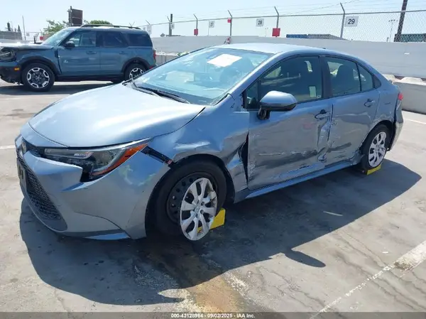 JTDEPMAEXNJ218788 2022 TOYOTA COROLLA - Image 2