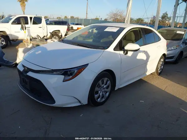 JTDEPRAE4LJ072415 2020 TOYOTA COROLLA - Image 2