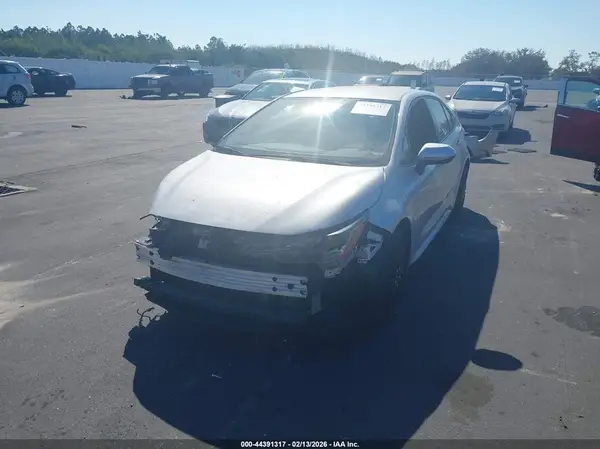 JTDEPRAE5LJ105566 2020 TOYOTA COROLLA - Image 2