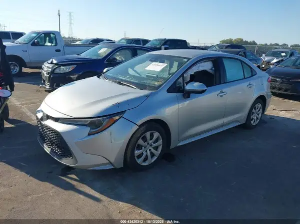JTDEPRAE6LJ098028 2020 TOYOTA COROLLA - Image 2