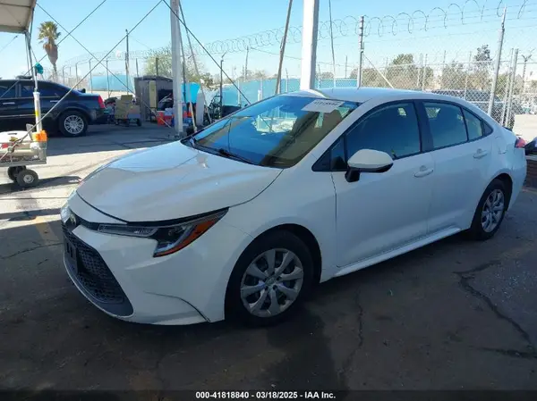 JTDEPRAE6LJ099244 2020 TOYOTA COROLLA - Image 2