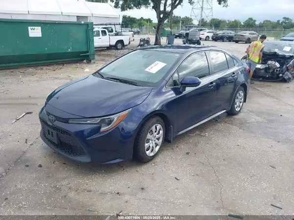 JTDEPRAE8LJ067797 2020 TOYOTA COROLLA - Image 2