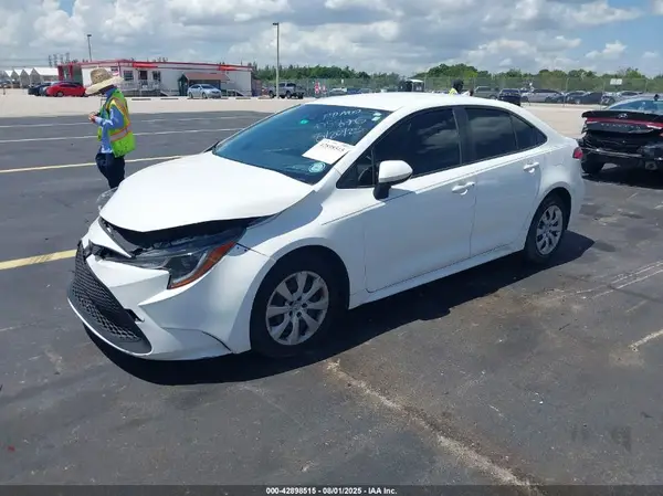 JTDEPRAE9LJ105876 2020 TOYOTA COROLLA - Image 2