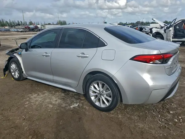JTDFPMAE6NJ210689 2022 TOYOTA COROLLA - Image 2