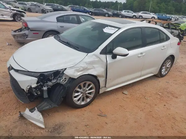 JTDHPMAE1MJ180914 2021 TOYOTA COROLLA - Image 2