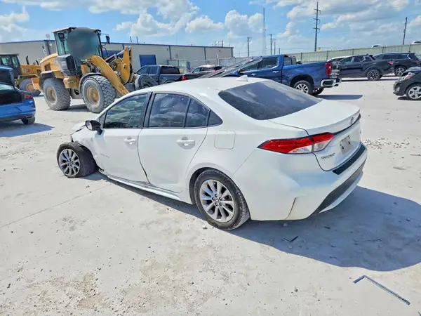 JTDHPRAE7LJ000623 2020 TOYOTA COROLLA - Image 2