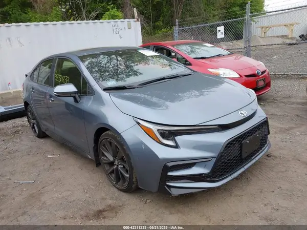 JTDP4MCE4R3520585 2024 TOYOTA COROLLA - Image 1