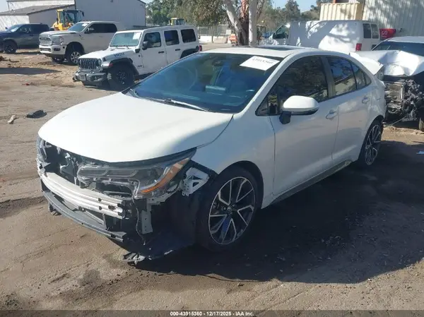 JTDP4MCE7MJ078034 2021 TOYOTA COROLLA - Image 2