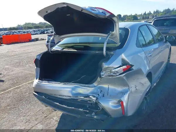 2022 TOYOTA COROLLA auction photo 6